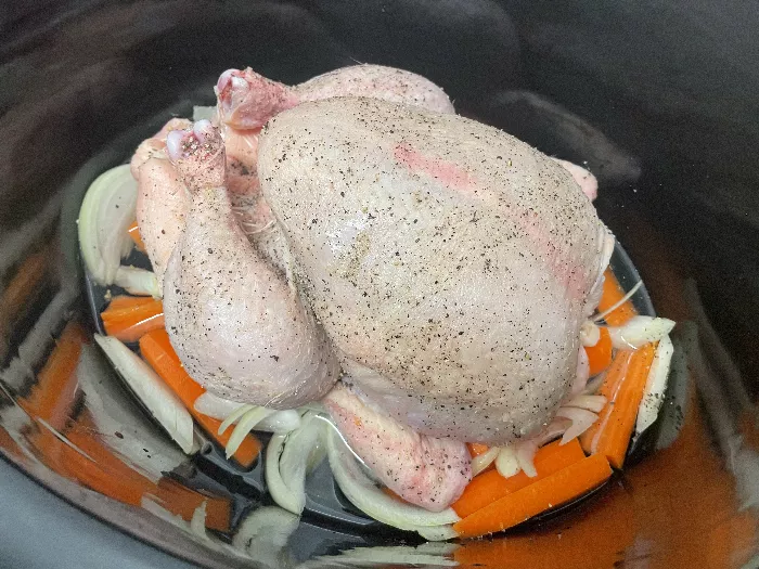 how long to cook a 1.6kg chicken in slow cooker